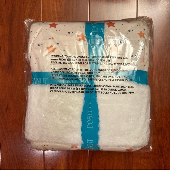 ❌ 🆕 Posh Peanut Jetson Beige Stars Plush Patoo Bamboo Blanket - Picture 4 of 9